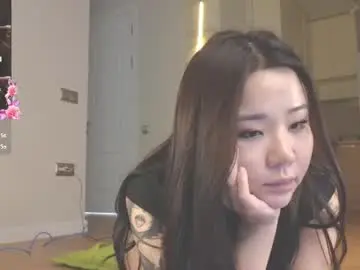 Chaturbate Live Sex Cam of ake_mi