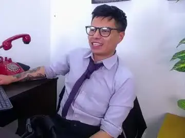 Chaturbate Best live sex cam show of aquilestaylor