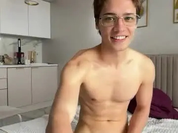 Chaturbate Live Sex Cam of forrestgamp