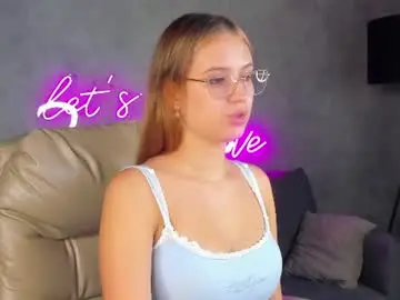 Chaturbate Live Sex Cam of miaa_hill