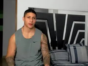 Chaturbate Adult Video Chat of noah_harris01