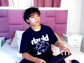 Chaturbate Live Porn of honeymoon_sariel