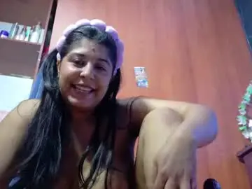 Chaturbate Live Sex Cam of bellyjell
