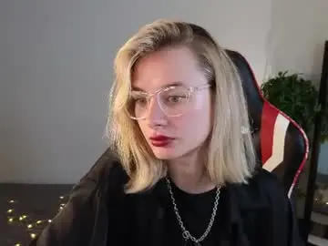 Chaturbate Live Sex Cam of nora_moreau