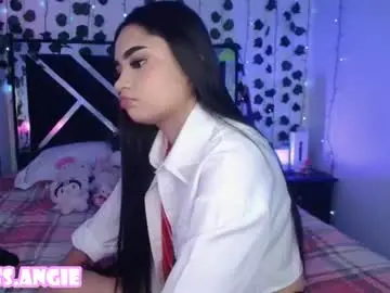 Chaturbate Live Sex Cam of k1ss_angie