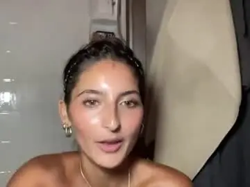 Chaturbate Best live sex cam show of leiathorne_