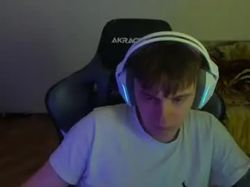 Chaturbate Nude Webcam of aron_neall