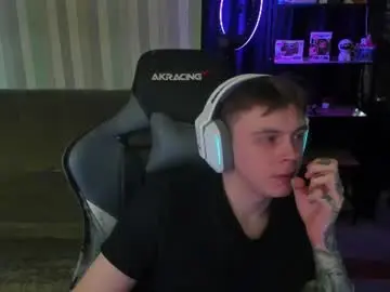 Chaturbate Sex Cam of aron_neall