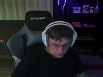 Chaturbate Live Sex of aron_neall