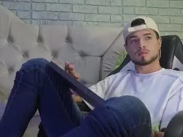 Chaturbate Watch Live Sex Cams of edwardross_