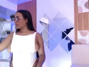 Chaturbate Free Porn Cam of sexy_brunnette_luxe