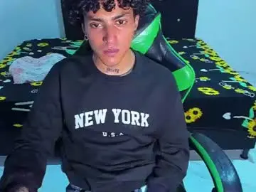 Chaturbate Best live sex cam show of zafirocum