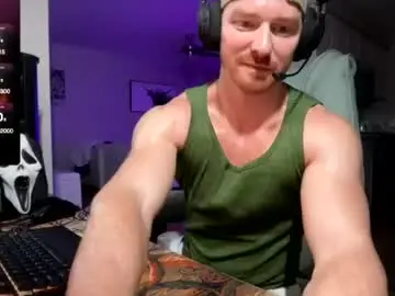 Chaturbate Live Sex Cam of bigmcr1