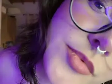 Chaturbate Adult Webcams of hazelbrownn23