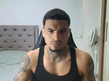 Chaturbate Live Sex Cam of juan_gomez_1