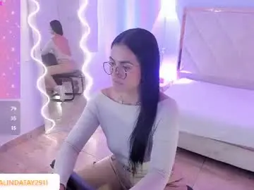 Chaturbate Watch Live Sex Cams of rosalind_tay