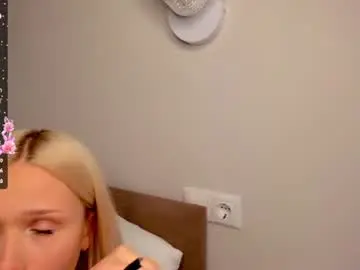 Chaturbate Live Porn of mikaelataron