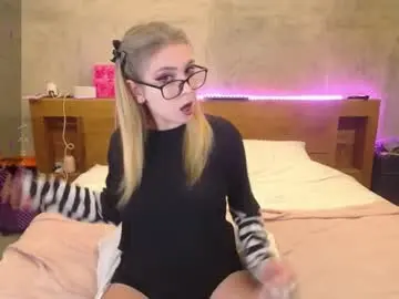 Chaturbate Sex Cam of shysweetrish