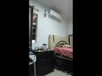 Chaturbate Free Porn Cam of sky_dancer