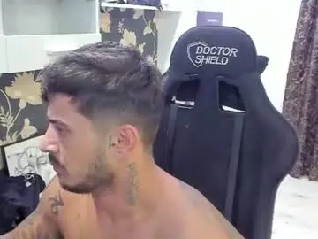 Chaturbate Live Porn of jonnyporn1