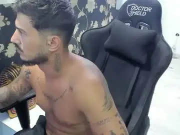 Chaturbate Live Sex Cam of jonnyporn1