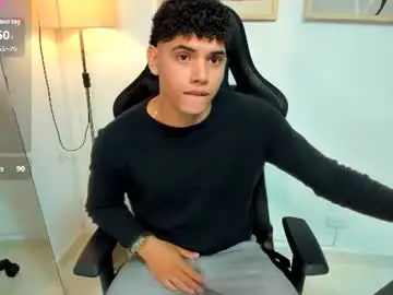 Chaturbate Live Sex Cam of justin_payn14