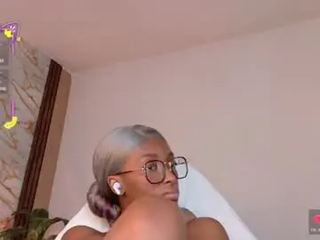 Chaturbate Nude Webcam of ahvi_ebony