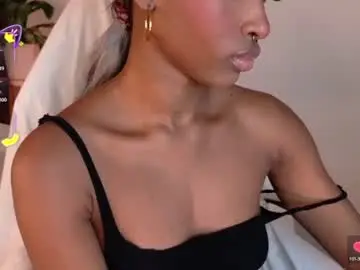 Chaturbate Best live sex cam show of ahvi_ebony