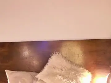 Chaturbate Live Sex Cam of stellaciel_