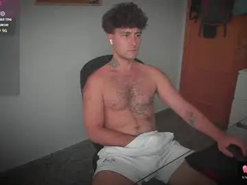 Chaturbate Live Sex Cam of honestandrew