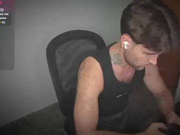 Chaturbate Live Sex Cam of honestandrew