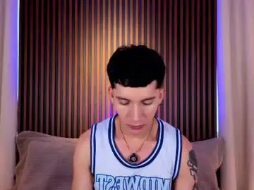 Chaturbate Watch Live Sex Cams of jacobo__parker21