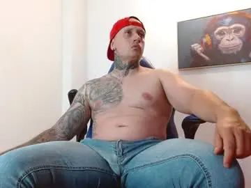 Chaturbate Live Sex Cam of joeysexx1