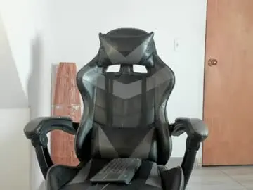 Chaturbate Best live sex cam show of leo_jones389