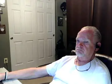 Chaturbate Free Live Porn of midwestdad09