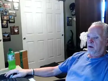 Chaturbate Free Porn Cam of midwestdad09