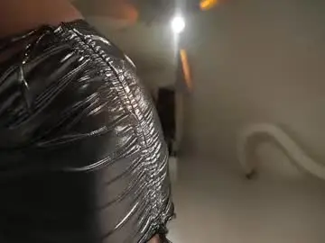 Chaturbate Live Sex Cam of _meganmeow_