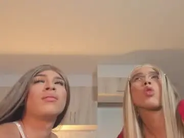 Chaturbate Best live sex cam show of camii_desire