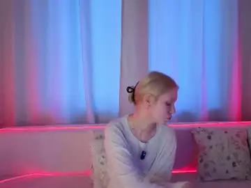 Chaturbate Best live sex cam show of ettiehildred
