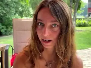 Chaturbate Free Porn Cam of mommamia12