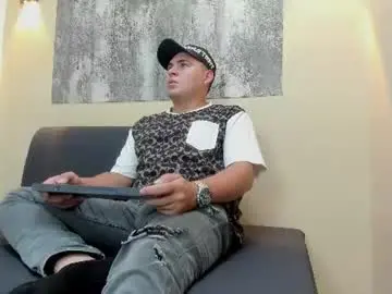 Chaturbate Free Porn Cam of theo_wood3