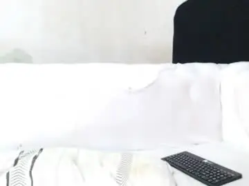 Chaturbate Live Sex Cam of camilapaez1