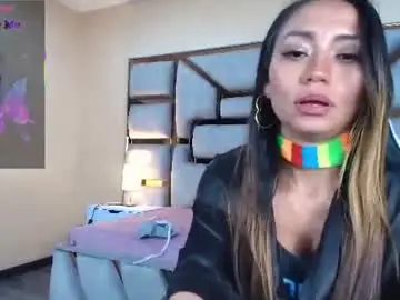 Chaturbate Watch Live Sex Cams of emmily_thompsonn