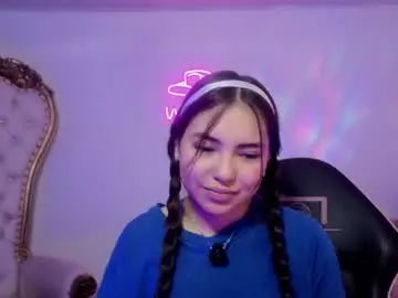 Chaturbate Live Sex Cam of isabela_tay