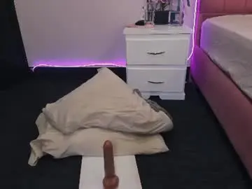 Chaturbate Live Sex Cam of mazeekiin