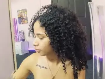 Chaturbate Live Sex Cam of mazeekiin