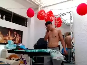 Chaturbate Live Sex Cam of alexander_cr