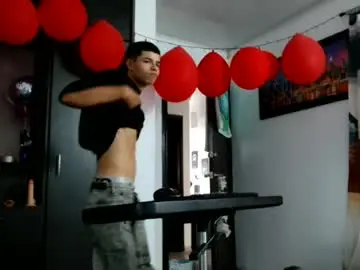 Chaturbate Live Sex Cam of alexander_cr