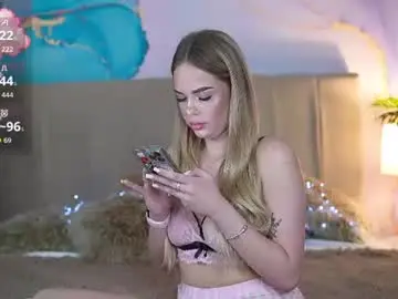 Chaturbate Best live sex cam show of auroramoree