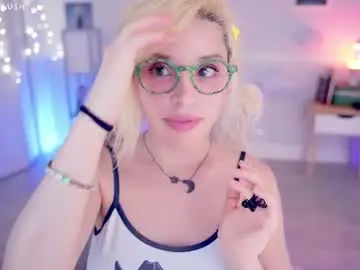 Chaturbate Free Live Porn of cherrycrush